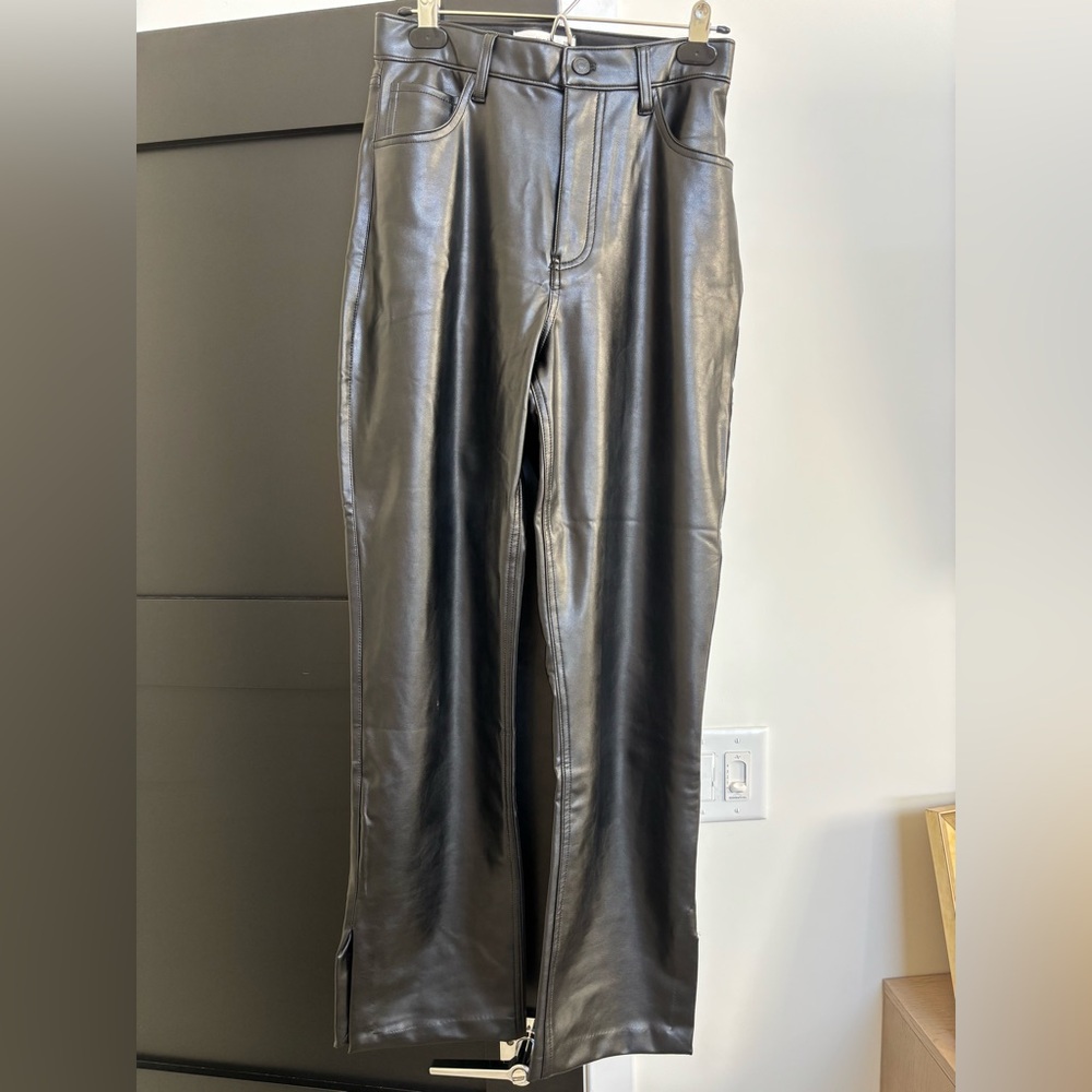Abercrombie ‘90s Straight Ultra High Rise Vegan Leather Pants